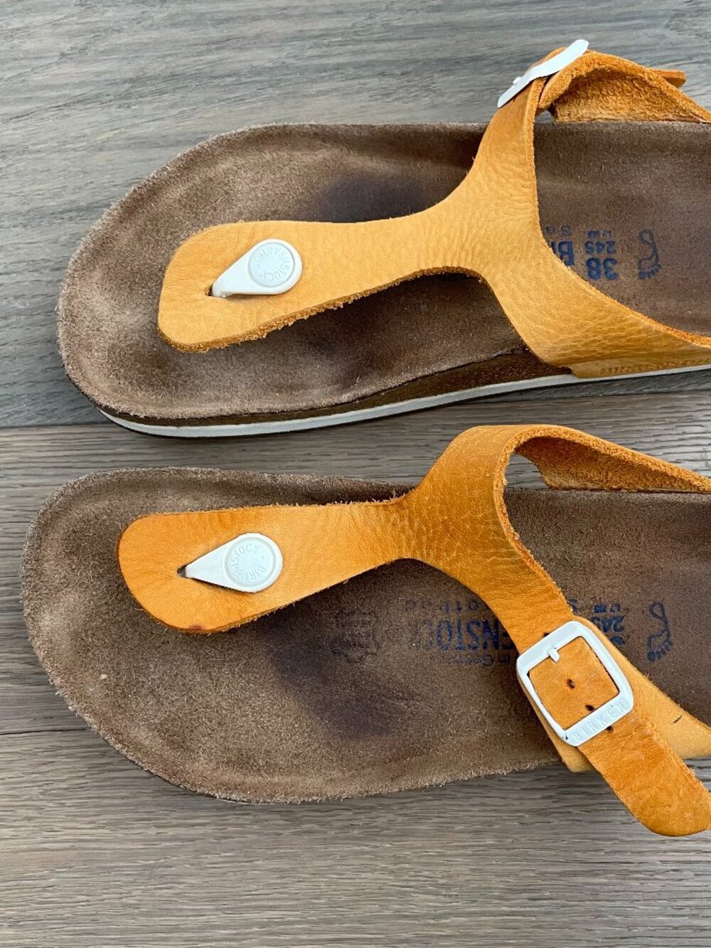 Birkenstock Gizeh L7 M5 245 Soft Footbed R Fit Gen Leather Sandals Turmeric 38